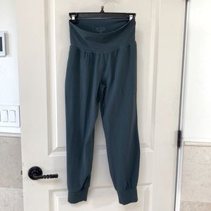 Athlete salutation jogger size xsp